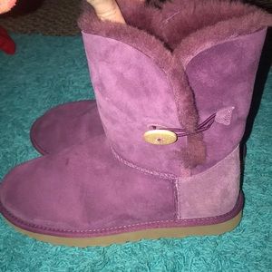 Women’s purple ugg boots